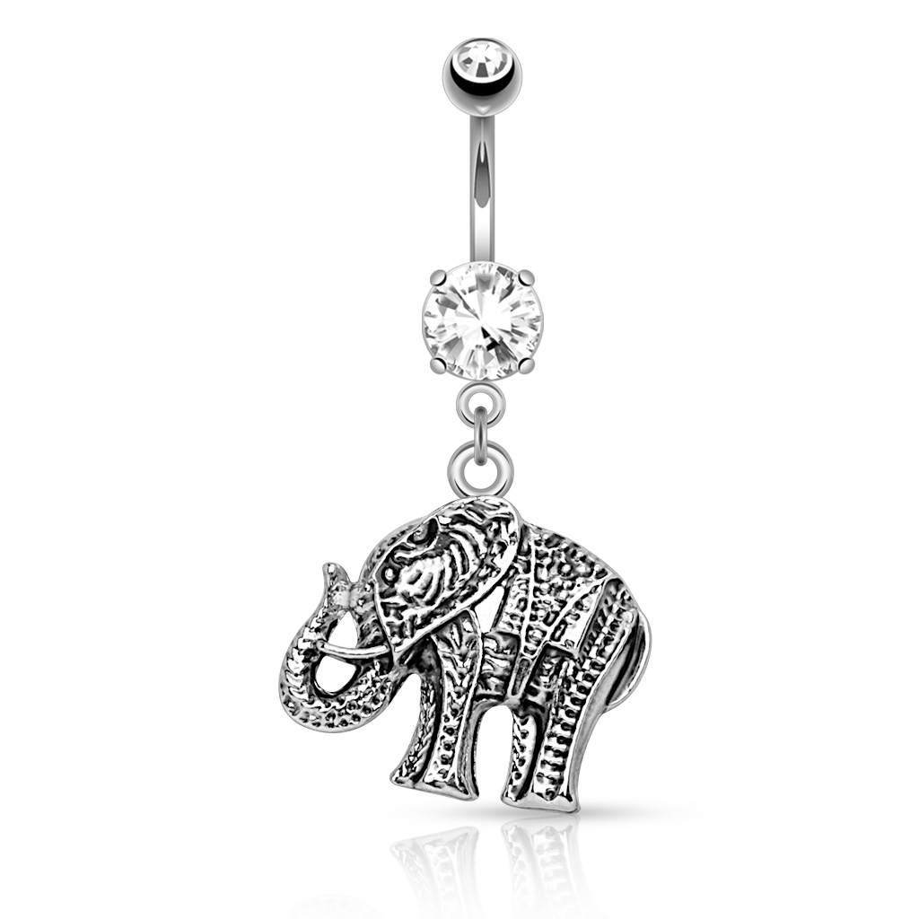Bauchnabelpiercing mit einem detaillierten Elefanten
